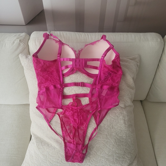 Push-up Cutout Lace Teddy - Picture 4 of 6